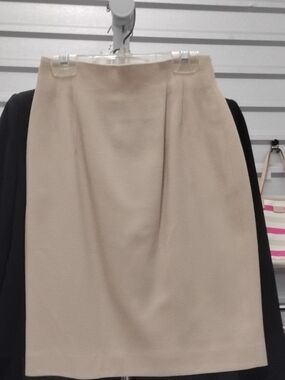 Jones New York Cream Pencil Skirt - Tailored Front Pleats